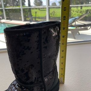 Size 10 UGGS Black sequin ,With original box. Worn one time!